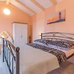 1525 Villa *