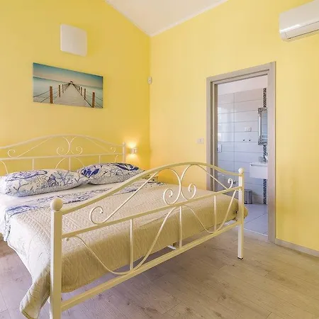 Villa 1525 *