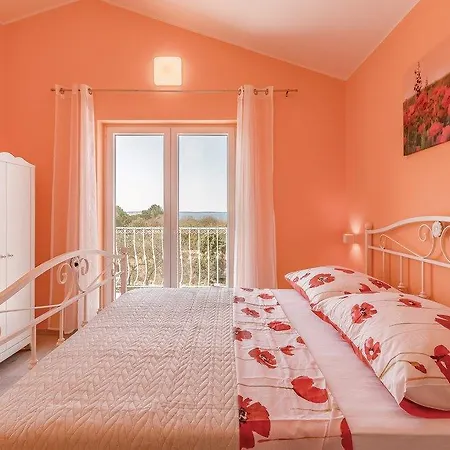 1525 Villa Peroj